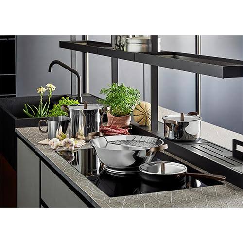 Black 24cm Frying Pan T4835