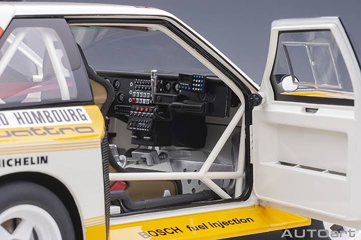 1/18 Model Car J33307