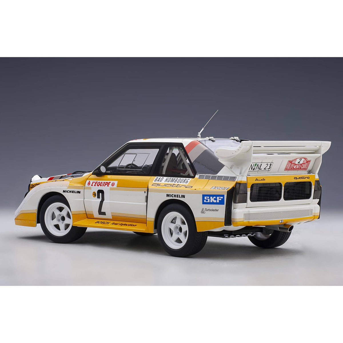 1/18 Model Car J33307