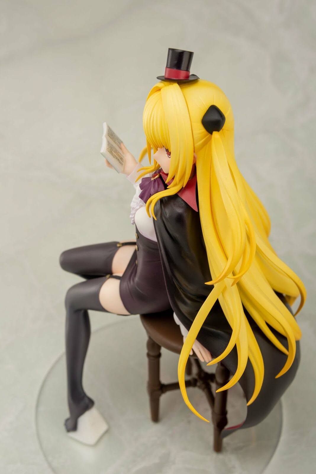 1/7 Scale Figure F462