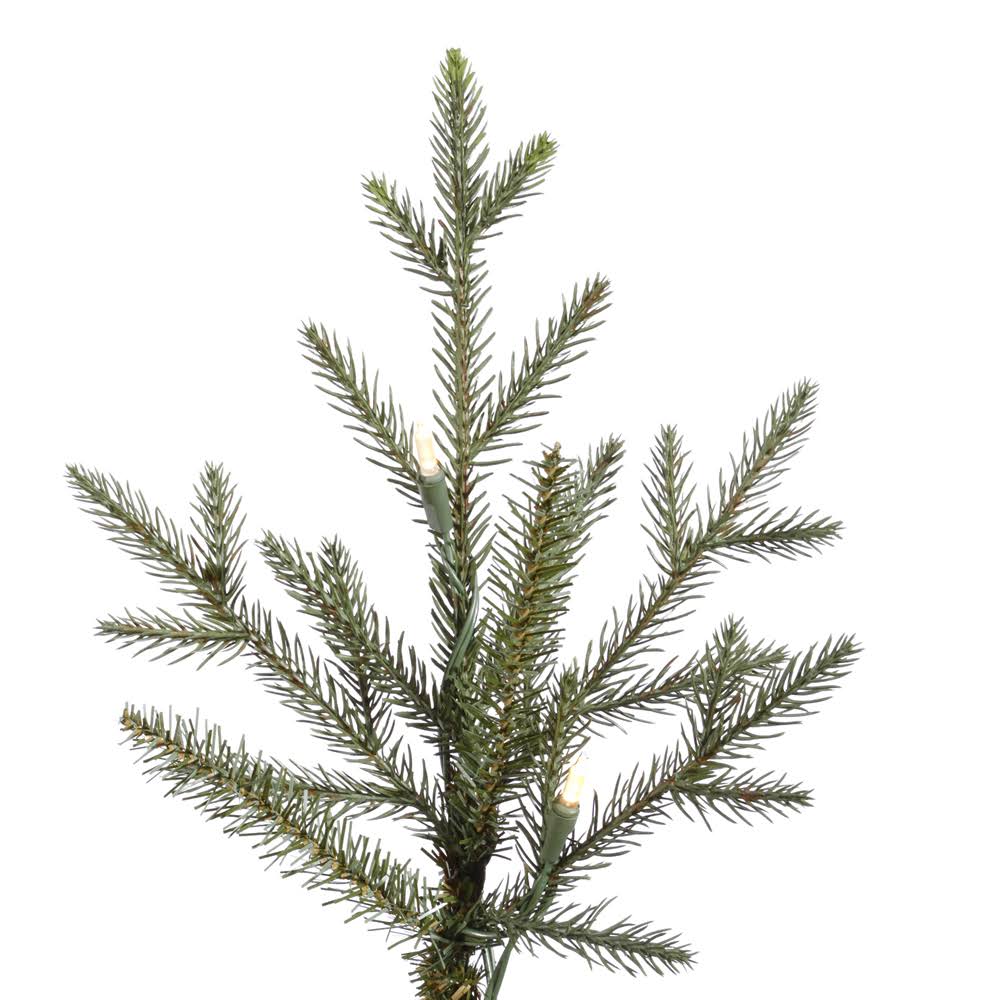 9.5 ft. x 76 in. LED Wreath B594