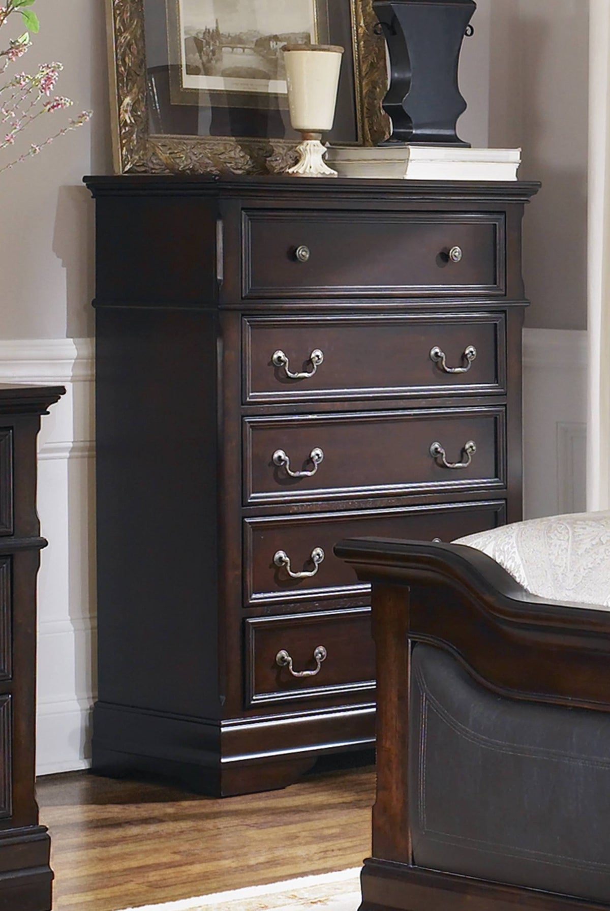 Cambridge Chest K1196